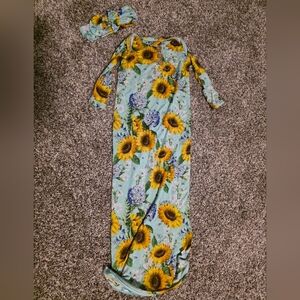 Posh Peanut Sunflower Zipper Gown With Bow